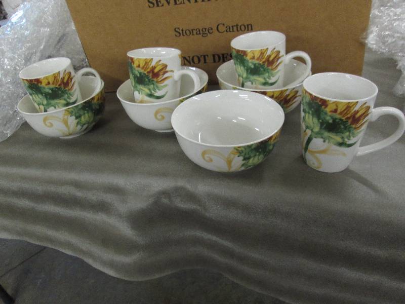 lot 4 image: 4 Place Cup & Bowl Set by Prairie G...