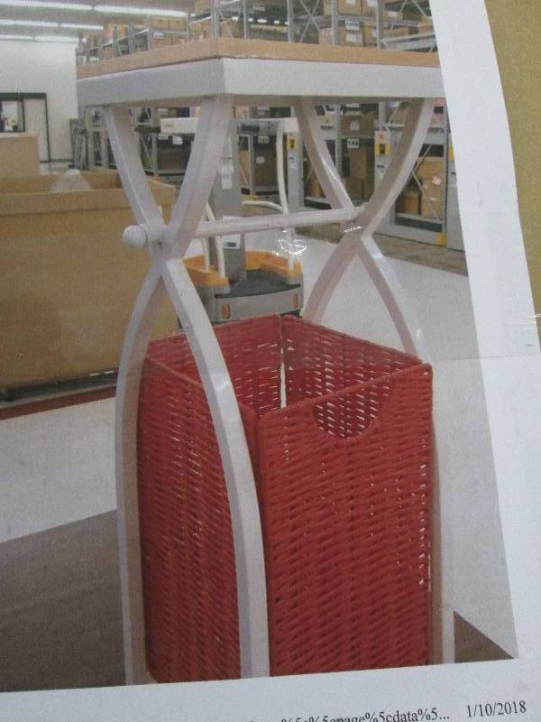 lot 22 image: Cross Basket Toilet Paper Holder op...