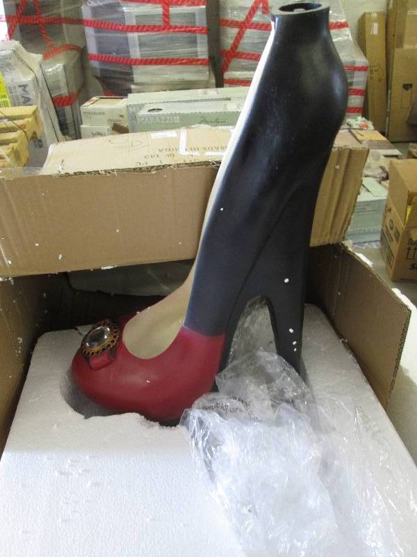 lot 73 image: High Heel Table open box, no glass ...