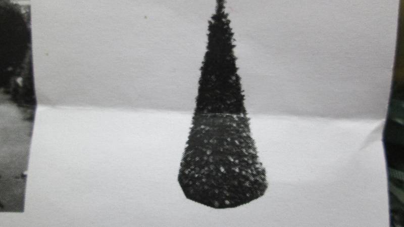 lot 101 image: Pop Up Chistmas Tree open box Retai...
