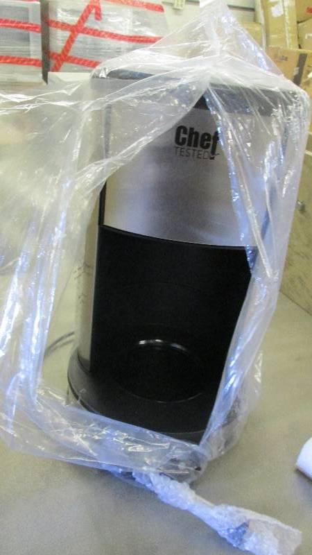 lot 102 image: Chef Tested Brand 12-Cup Digital Co...