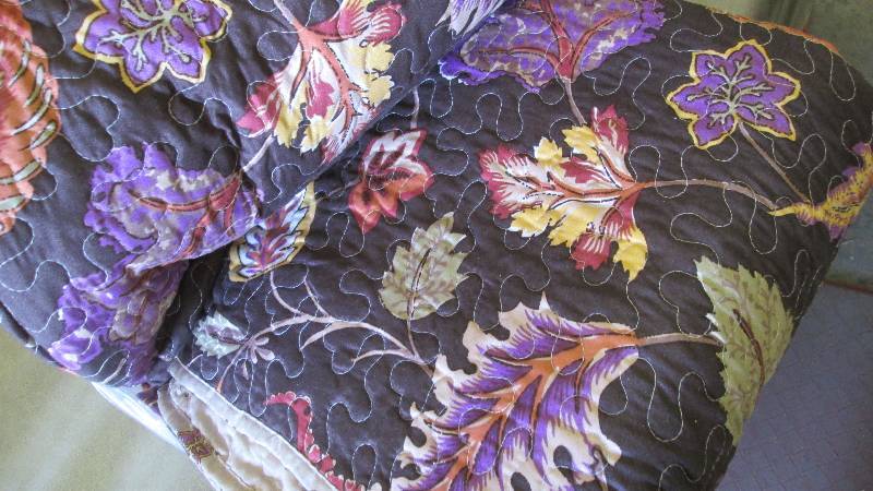 lot 150 image: Leaf Patterned King Quilt Retail $8...