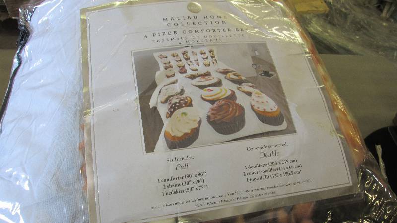 lot 163 image: Full Cupcake Comforter Set Retail $...