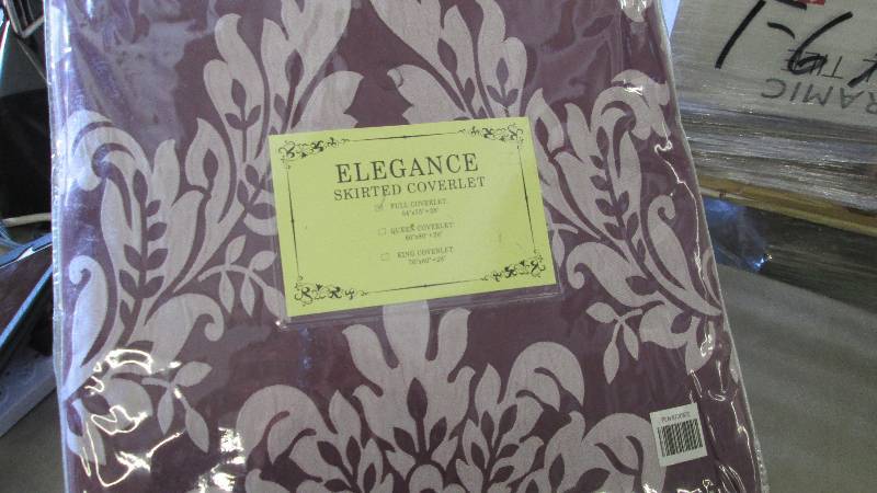 lot 167 image: Elegance Skirted Coverlet Full...