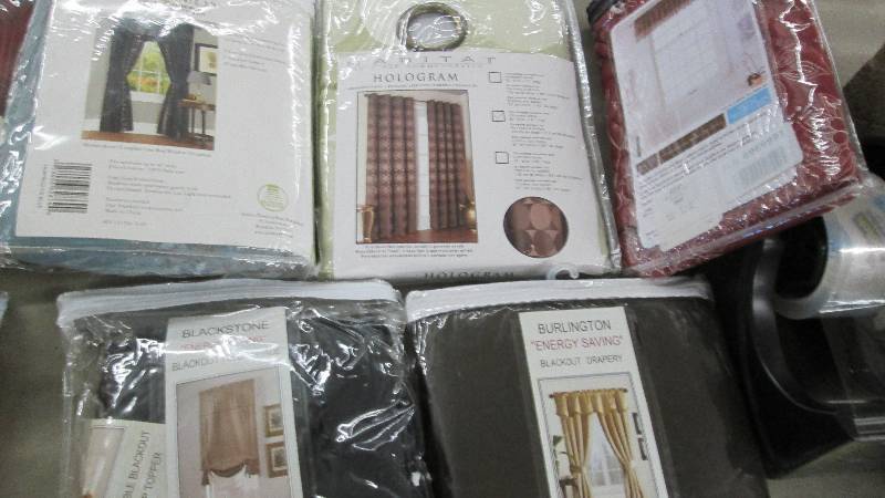 lot 184 image: Lot of 5 Assorted Window Treatments...