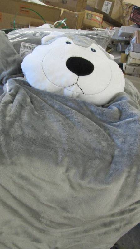 lot 236 image: Pre-Personalized Wolf Sleeping Bag...