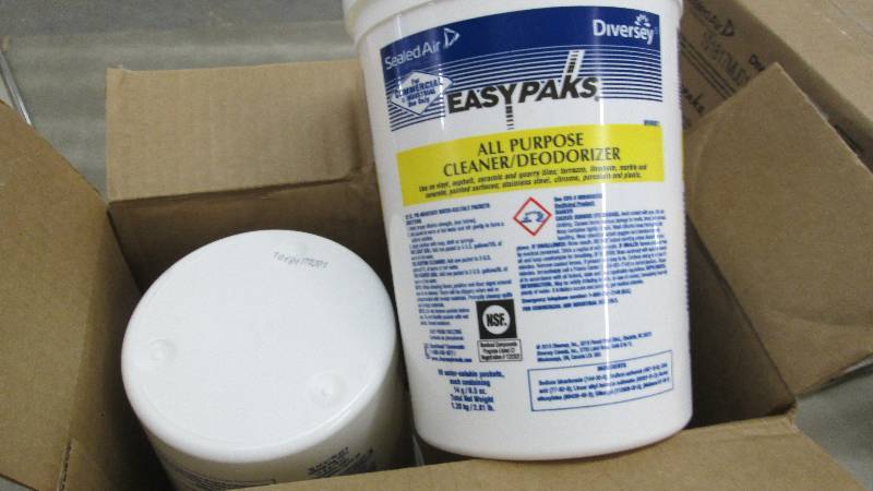 lot 252 image: Easy Paks Diversey General Purpose ...