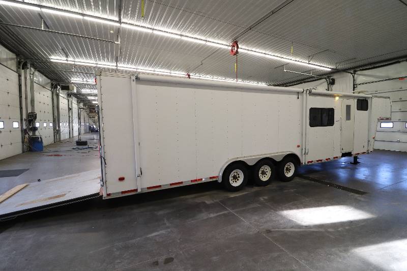 2003 Southwestern 38 Gooseneck RV Edition Toy Hauler 5th Wheel Camper