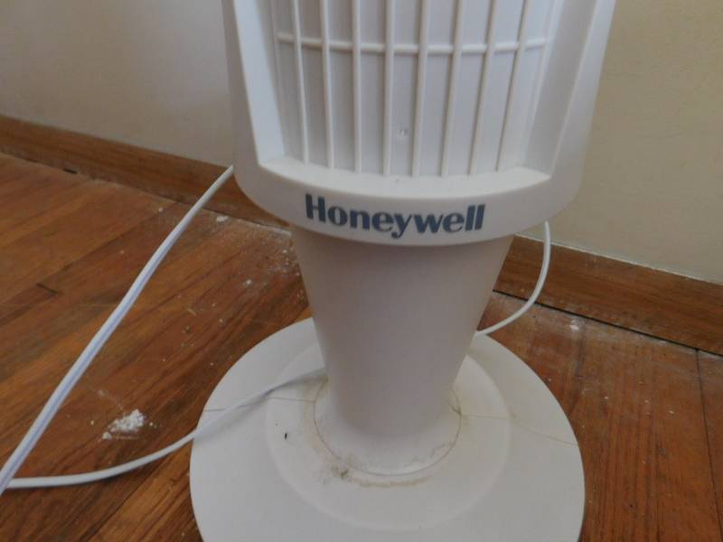 lot 23 image: Honeywell Quiet Care