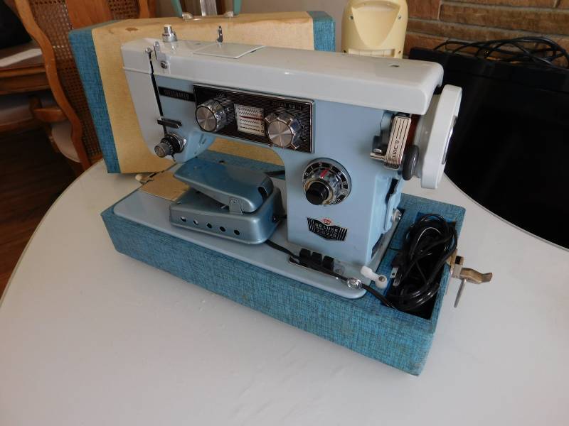Dressmaker Deluxe Zig Zag Sewing Machine, Richfield MN Estate & Antique  Auction