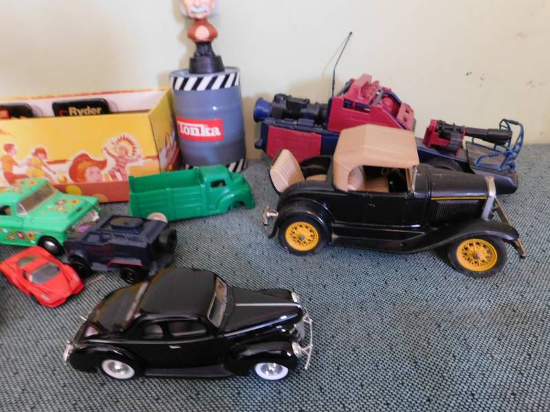 lot 27 image: Misc. Lot of Toy Cars Plus