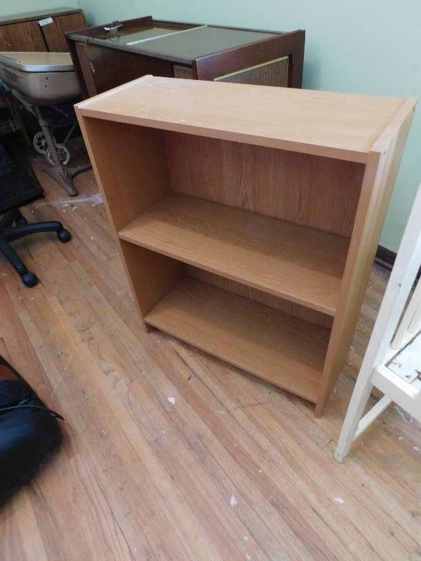 lot 35 image: Book Shelf - 25(w) x 29.5(h)
