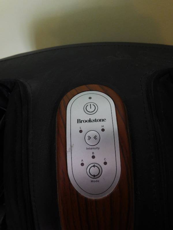 lot 42 image: Brookstone Foot Massage