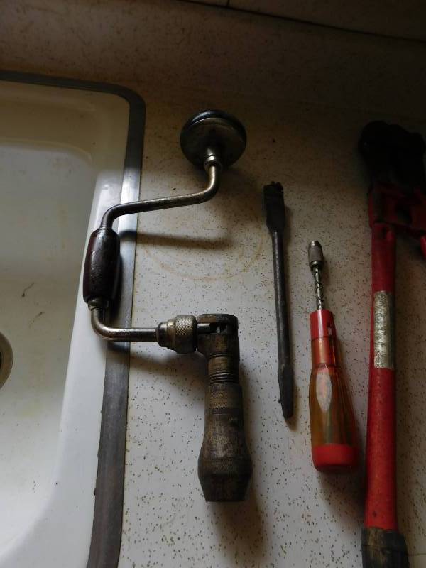 lot 101 image: Misc. Vintage Tool Lot