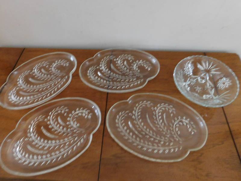 lot 114 image: Misc. Lot of Dishes