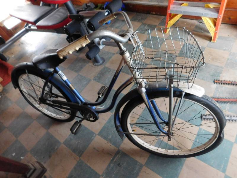 lot 123 image: Vintage Abbey Bicycle
