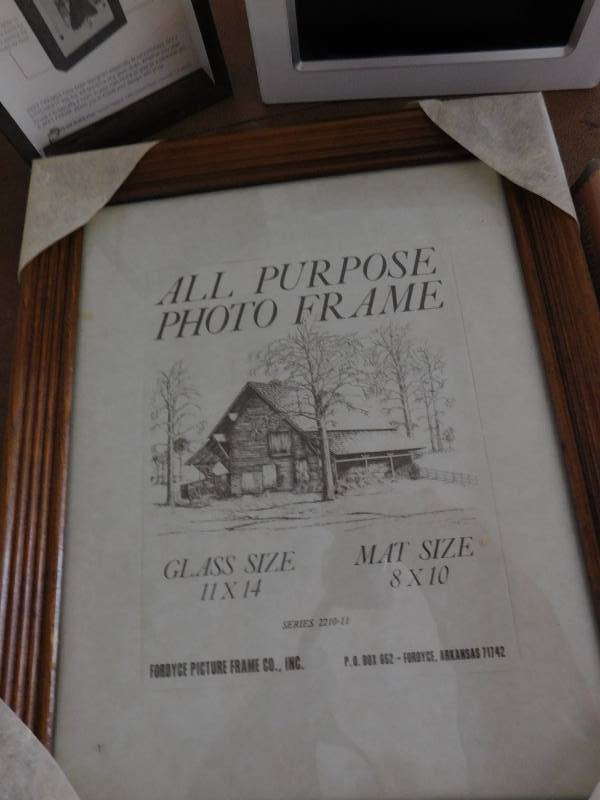 lot 128 image: Misc. Lot of Photo Frames