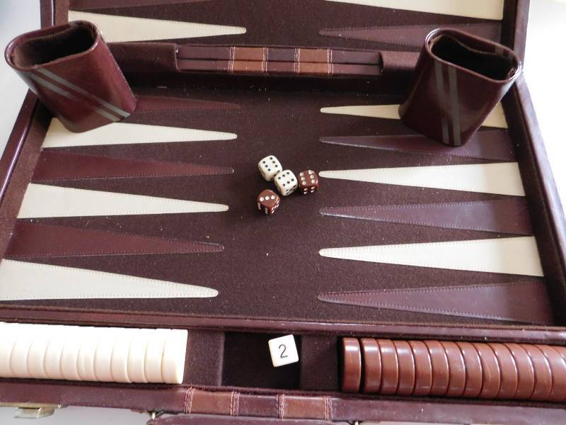 lot 131 image: Brown & White Backgammon Set