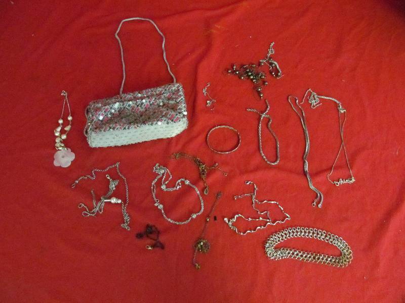costume jewlery