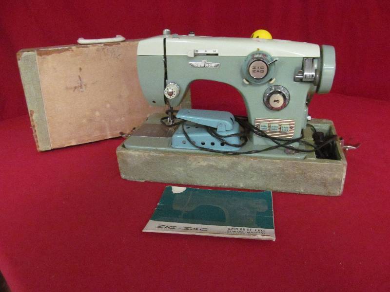 Vintage Sewmor sewing machine