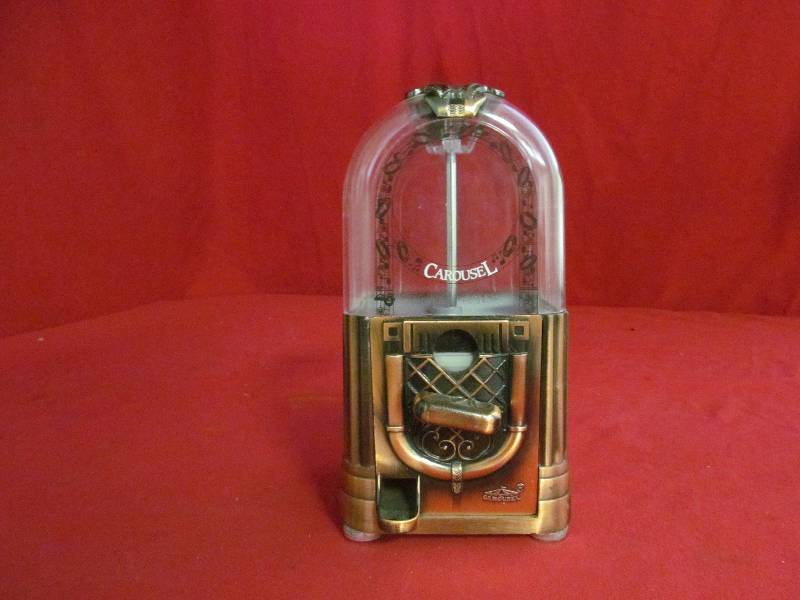 Carousel candy dispenser