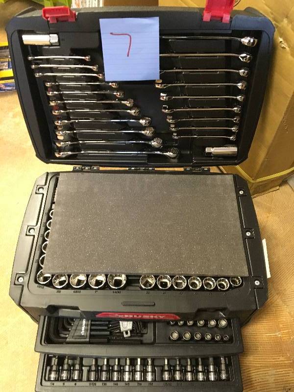 Husky 268-Pcs Mechanics Tool Set Socket, Ratchets & Wrenches Set, With Hard Case not used