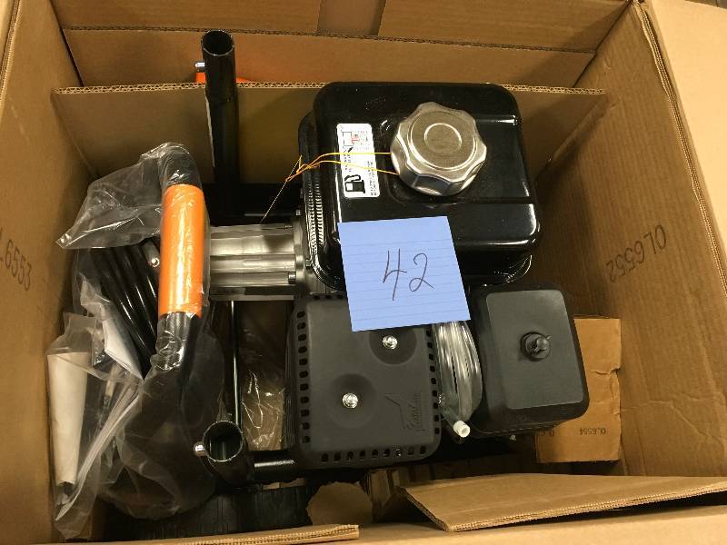 Generac 2,800 PSI 2.4 GPM Horizontal OHV Engine Axial Cam Pump Gas Pressure Washer not used
