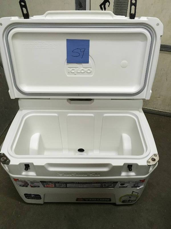 Igloo Yukon Cold Locker Cooler New
