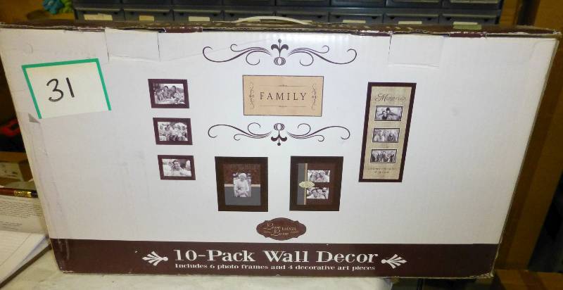 wall dcor kit with 6 photo frames...