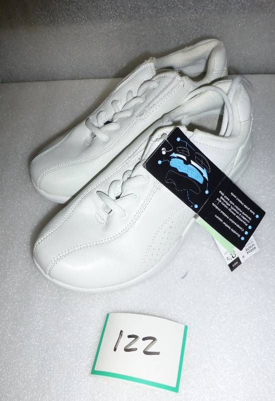 New Womens 8-12 Wide white walking...