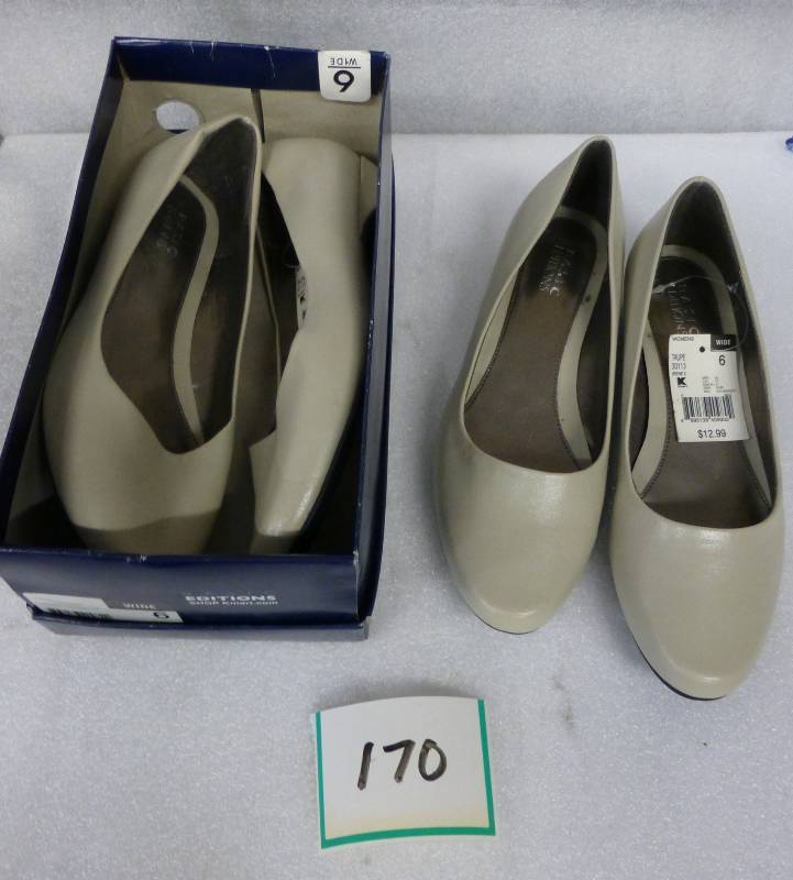 two pair of womens size 6 wide pump...