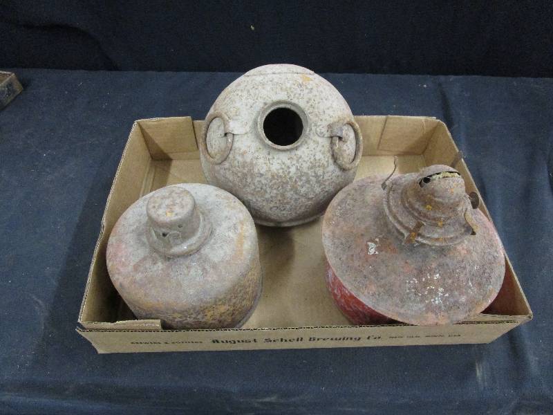 lot 24 image: Vintage Lamp Parts