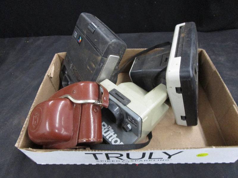 lot 25 image: Cameras
