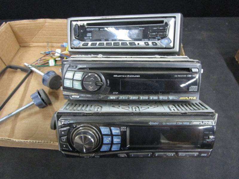 lot 48 image: 3 Car Radios (Kenwood, Alpine)