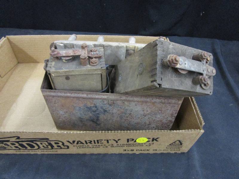 lot 53 image: FORD Coils