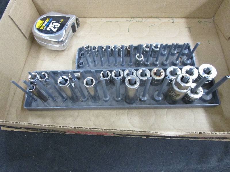 lot 60 image: Sockets, Socket Holders and Tape Measure