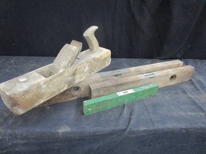 lot 108 image: Old Stanley Level one Advertising Levels and a Plane  (Ebersviller Implement Compant John Deere)