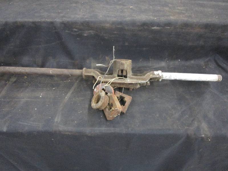 lot 122 image: Pipe Threader