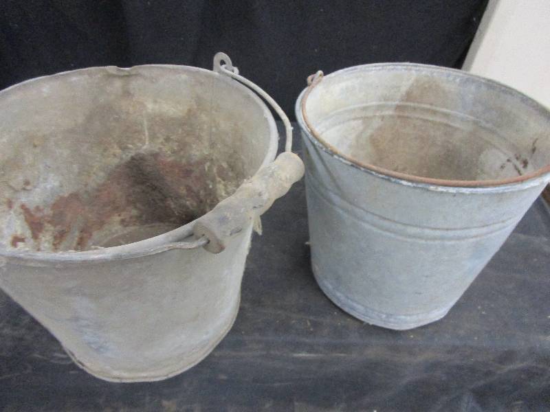 lot 127 image: 2 Metal Pails