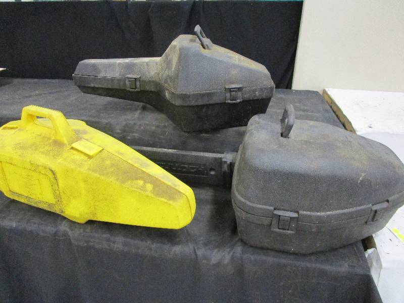 lot 137 image: 3 Chainsaw Cases