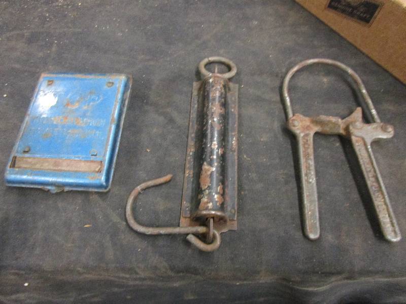 lot 146 image: Cigarette Roller, Landers Improved Balance #2 NY Scale and Jar Opener