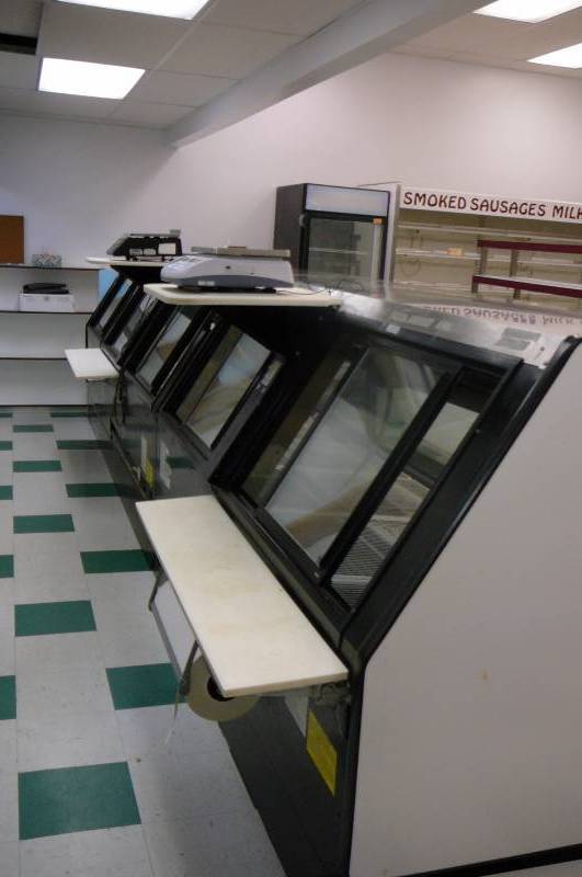 lot 61 image: Display Cooler