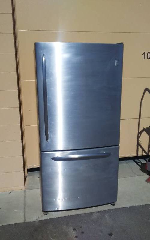 lot 3 image: GE Profile Stainless Steel Front (Black Sides) Refrigerator Model PDS22SFSARSS