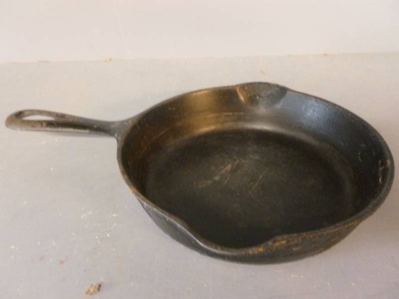 Vintage Griswold Cast Iron Pan