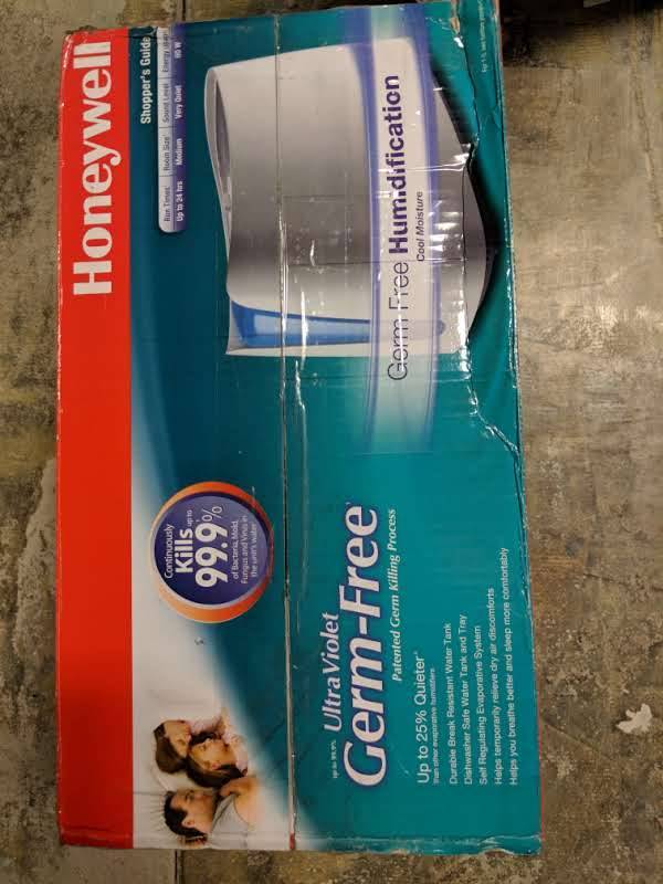 lot 38 image: Honeywell Germ-Killing Cool Mist Humidifier
