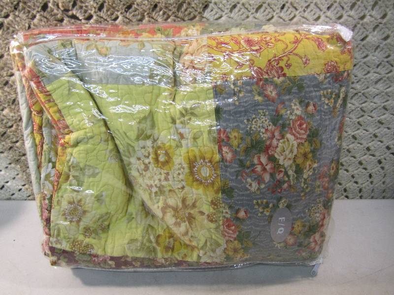 FullQueen Size Bedspread  D-2...