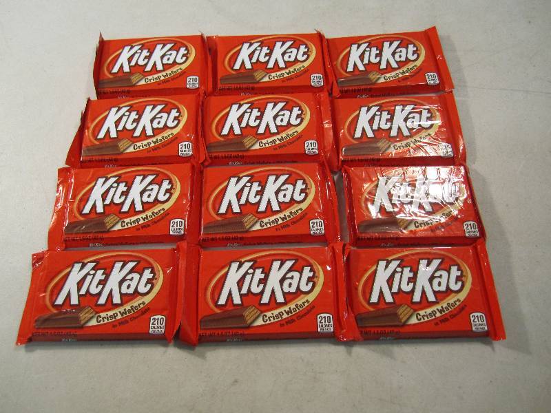 Lot of 12 Kit Kat Crisp Wafers Cand...
