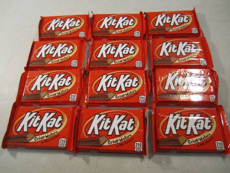 Lot of 12 Kit Kat Crisp Wafers Cand...