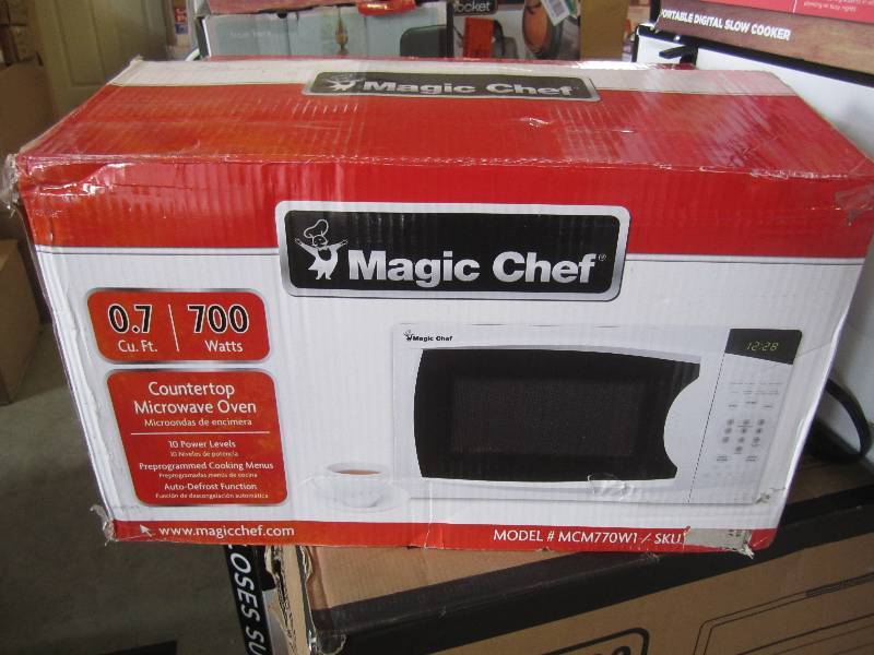 Magic Chef 0.7 Cu Ft Countertop Mic...