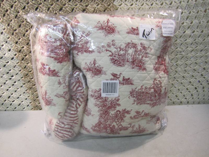Twin Size Bedspread with Pillow Sha...
